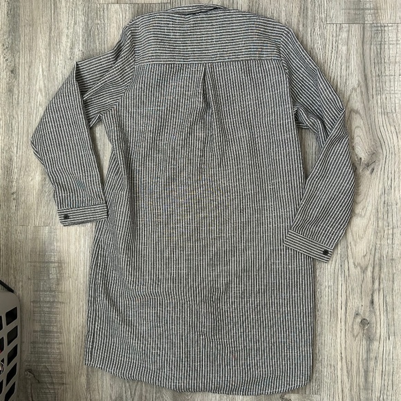 Women's Oversized Linen Gray Striped Button Down Shirt Sz S - Picture 2 of 8